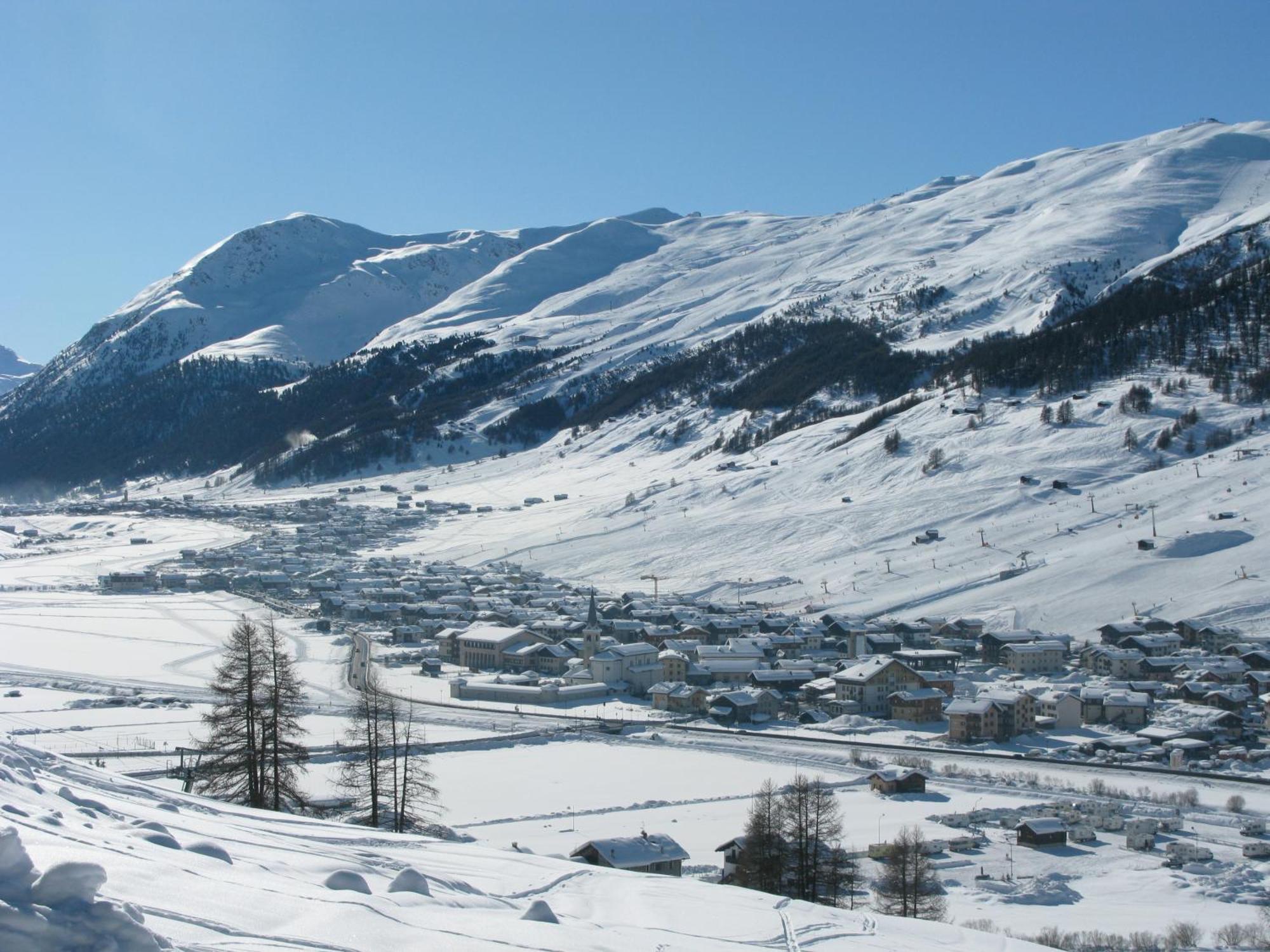 Hotel Costanza Mountain Holiday Ливиньо Экстерьер фото