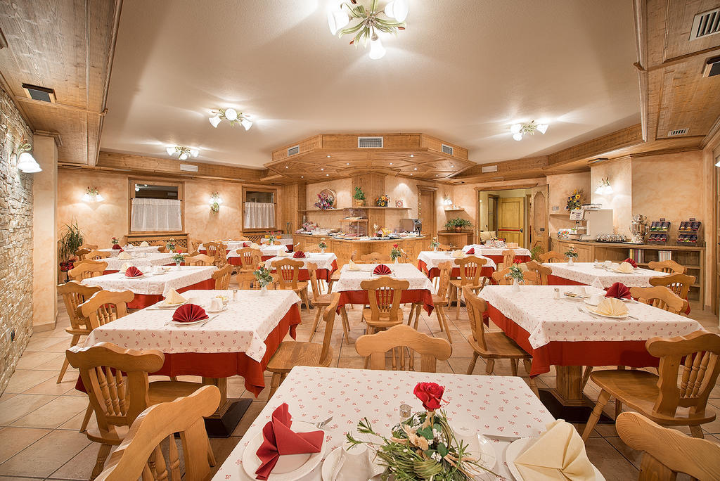 Hotel Costanza Mountain Holiday Ливиньо Экстерьер фото